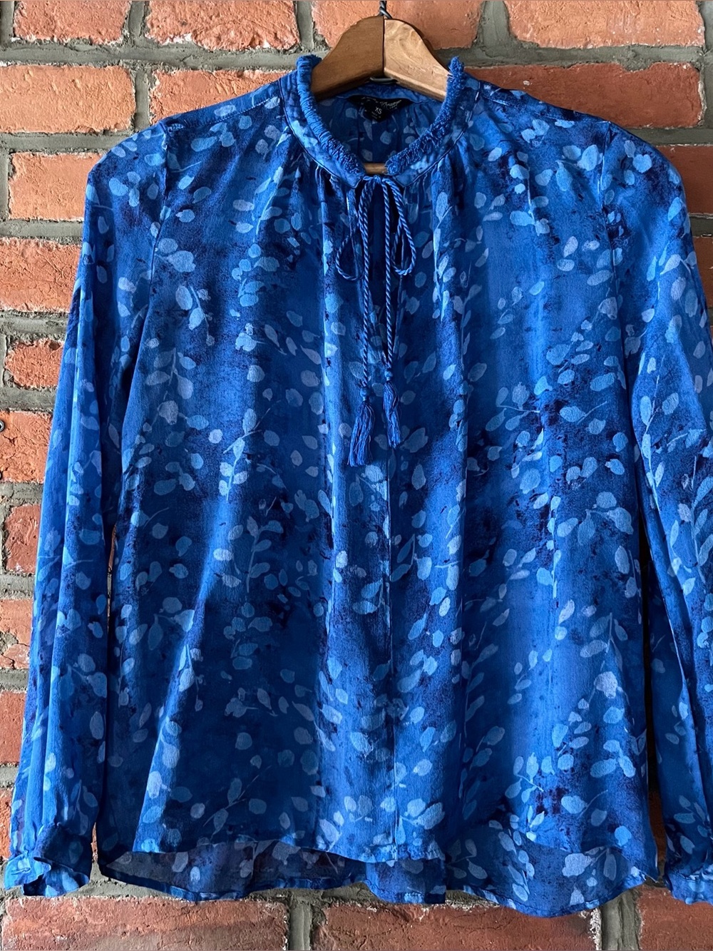 Lucky Brand Royal Blue Printed Tie-Neck Women’s Sheer Blouse, size XS